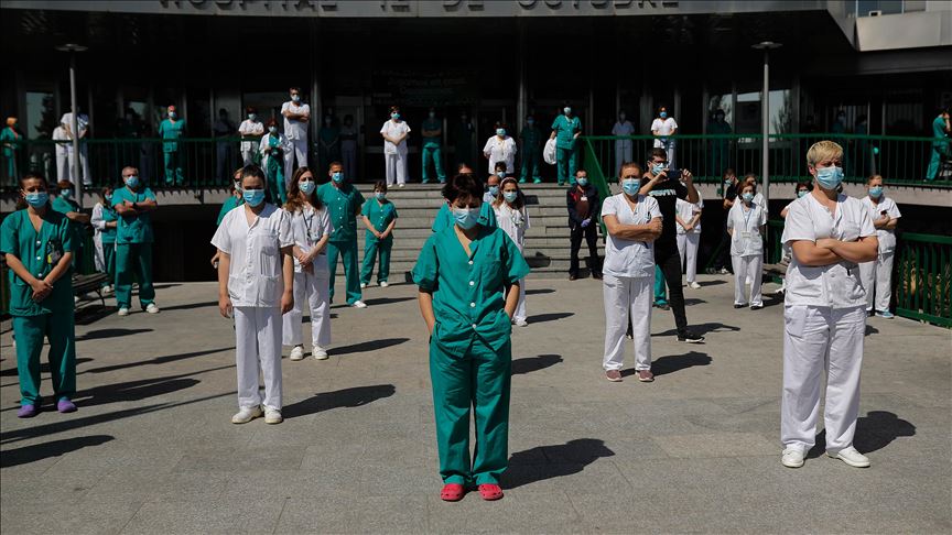 Una huelga de médicos inicia en España en medio del aumento de los casos de COVID-19
