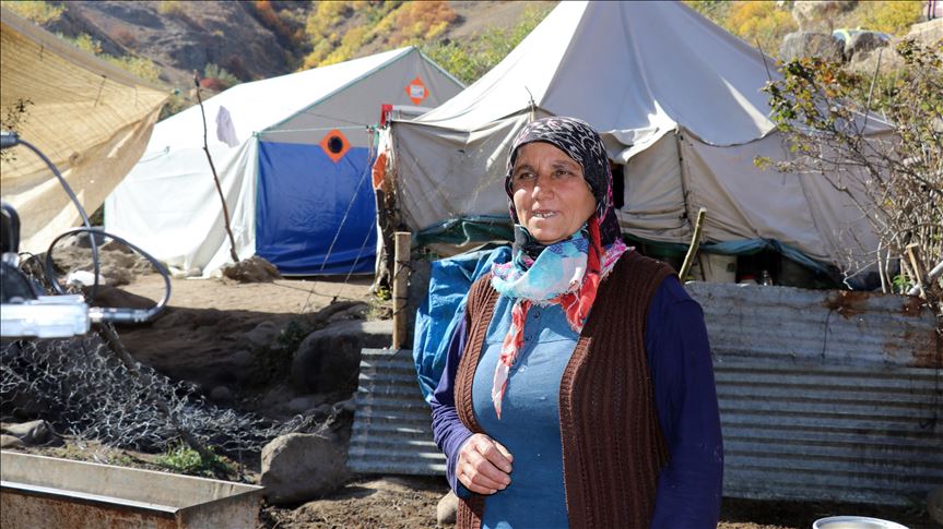 Xanima zozanê ji bo malbata xwe zehmetiyan dikşîne û debara malê dike