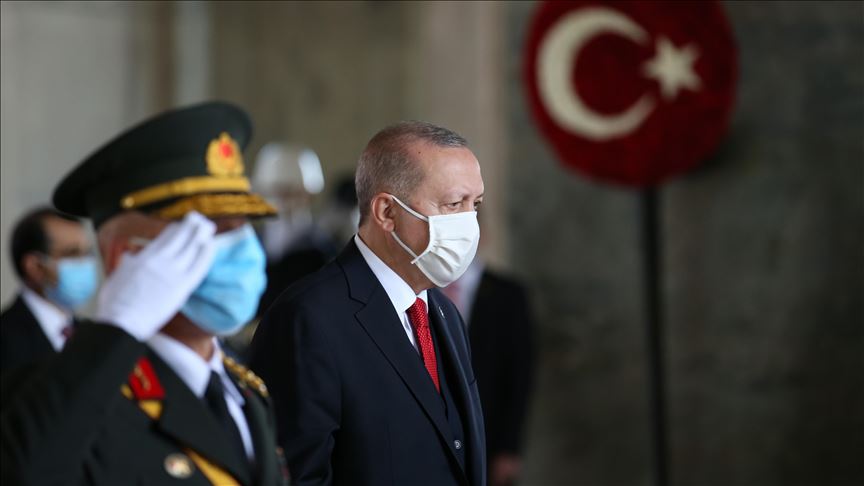 Erdogan pozvao na jedinstvo na 97. godišnjicu Republike Turske