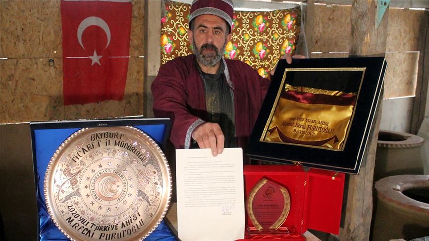 'Yılın ahisi' seçilen 42 yıllık tandır ustası mesleğini gelecek nesillere aktarmak istiyor