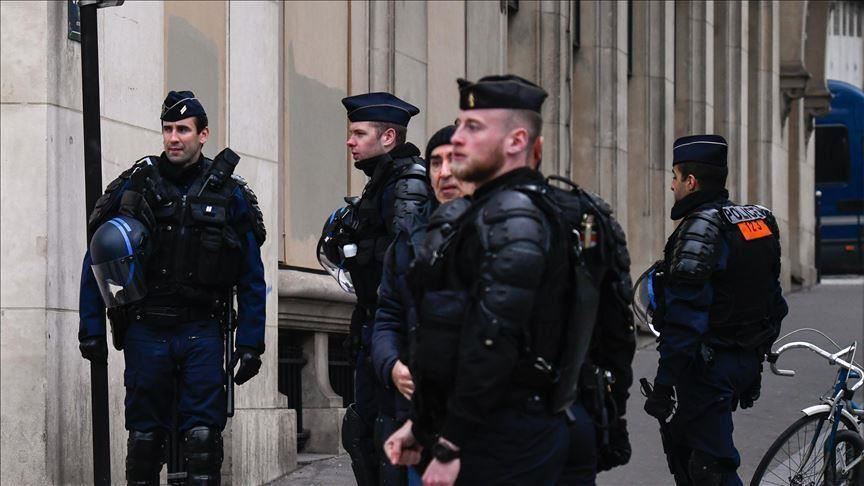 Les Savants musulmans et Al-Azhar condamnent l'attaque au couteau en France