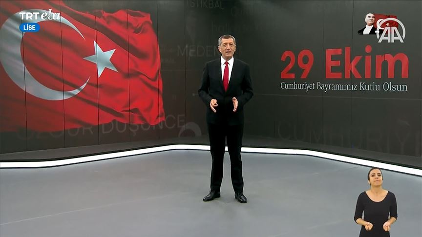Milli Eğitim Bakanı Selçuk TRT EBA'dan öğrencilere seslendi: Cumhuriyet atalarımızdan bize en kıymetli emanet