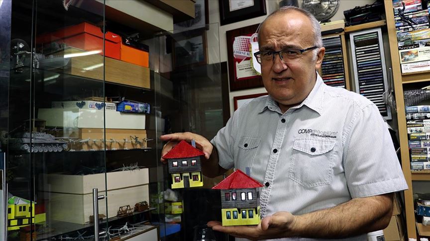 Tarihi şehirleri ve savaşları yaptığı diorama çalışmalarıyla canlandırıyor