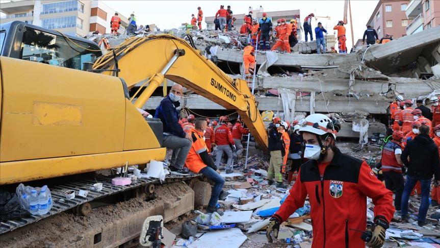 Terremoto en la región turca del Egeo deja hasta el momento 28 muertos y más de 800 heridos