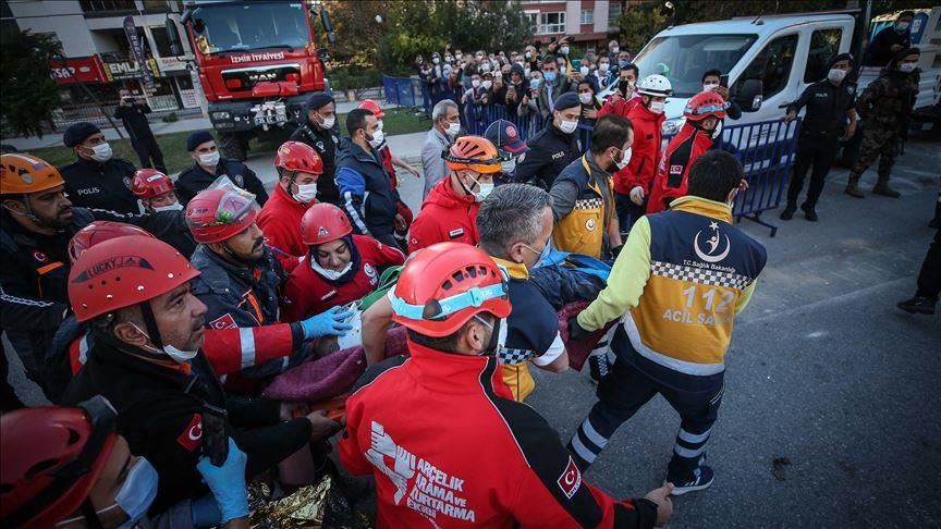 Turquie : Un rescapé sorti des décombres 26 heures après le séisme d’Izmir 