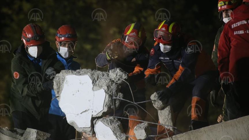 Turkish teams pull survivor from debris after quake 