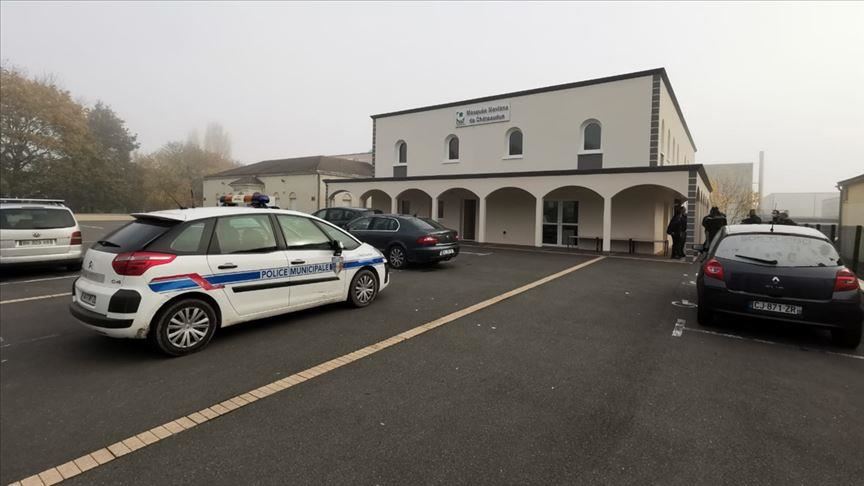 فرنسا.. مجهول يضرم النار في مسجد بمدينة "شاتودون"