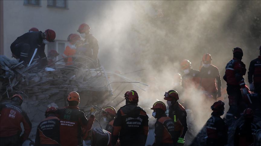 Число жертв землетрясения в Измире достигло 95