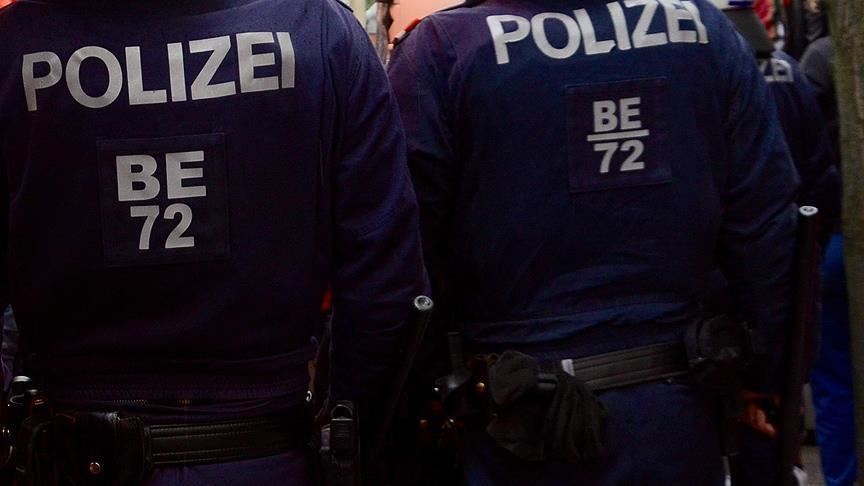 Austria: Major police operation underway in Vienna