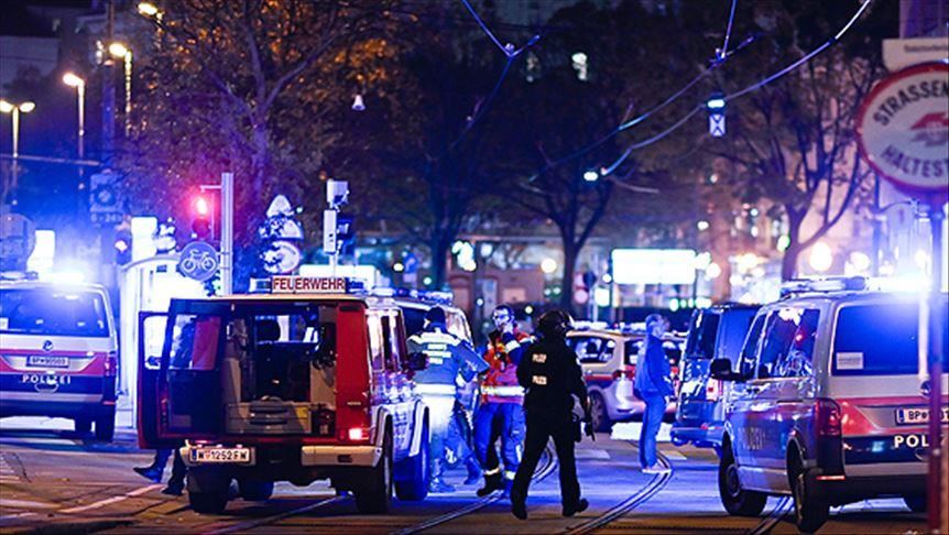 Palestinian saves Austrian policeman in Vienna attack