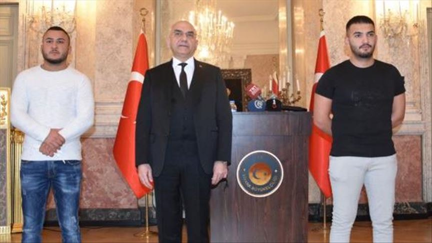 صحف عالمية ونمساوية تشيد بشابين تركيين أنقذا مصابين بهجوم فيينا