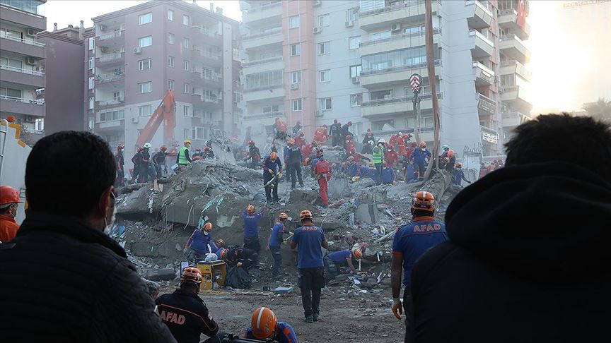 AFAD Başkanı Güllüoğlu: İzmir'de arama kurtarma ekipleri çalışmalarını tamamladı