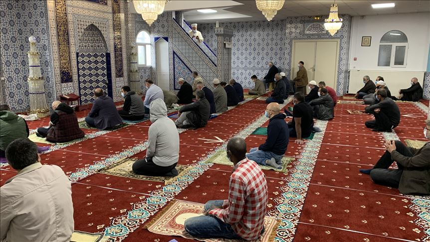 Prancis tutup 43 masjid dalam 3 tahun terakhir