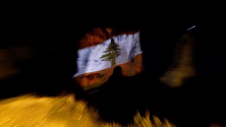 Lebanon: Man sets himself alight in front of UN