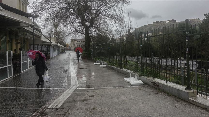 Greek premier announces nationwide lockdown