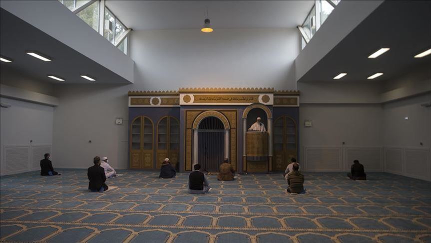 1st Friday prayer held in Athens' only mosque 
