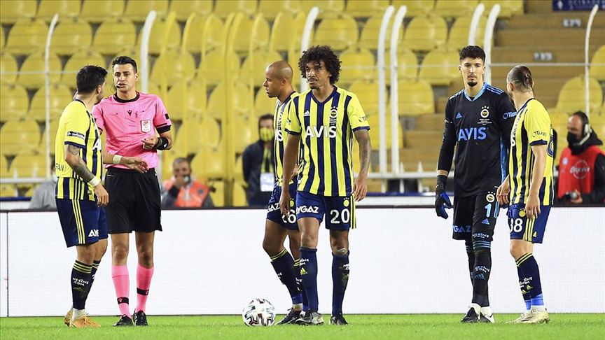 Fenerbahçe'nin 4 maçlık galibiyet serisini Konyaspor bitirdi