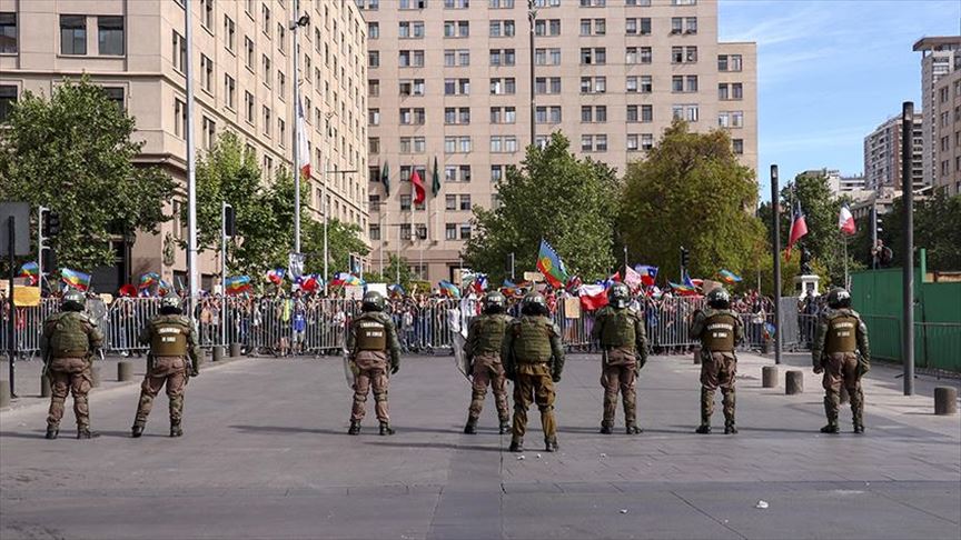 Presidente de Chile llama a retiro a 12 generales de alto mando