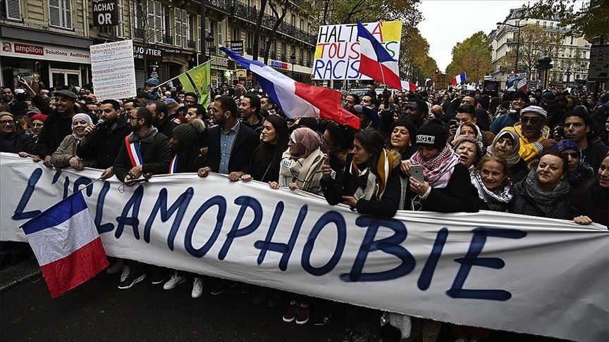 French government increases pressure on Muslims