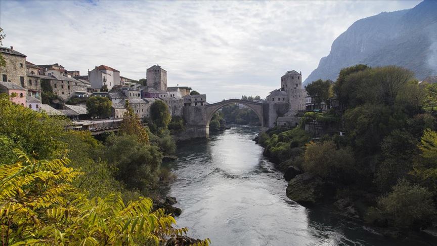 Neretva Nehri'nin 'Osmanlı gerdanlığı': Mostar Köprüsü