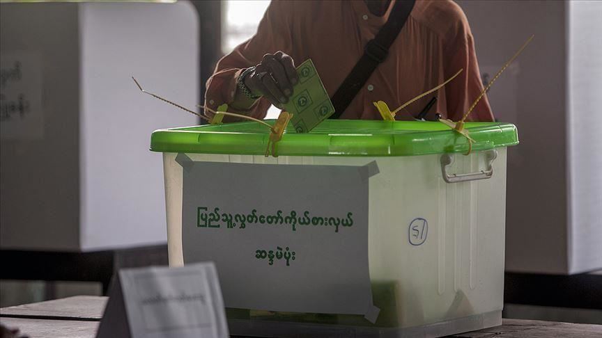 Myanmar: Suu Kyi's party claims landslide election win