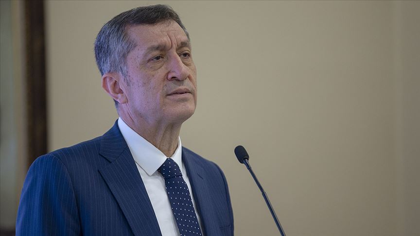 Bakan Selçuk: Başöğretmenimiz ve silah arkadaşlarının emanetini yarınlara güçlü taşıyabilmek temel şiarımız