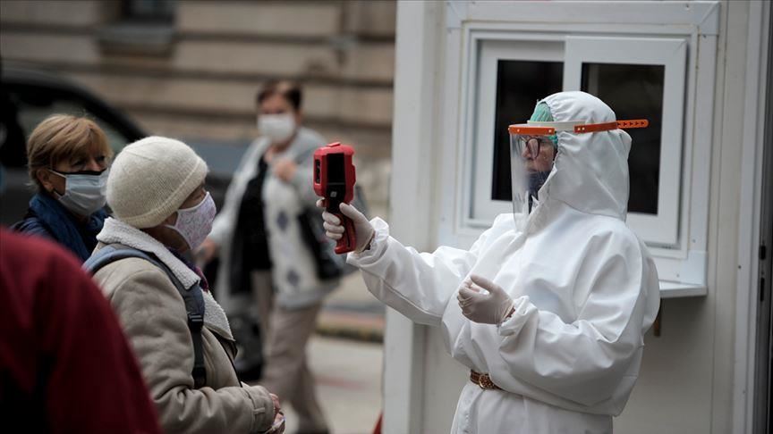 Italy reports over 35,000 more virus cases, 580 deaths