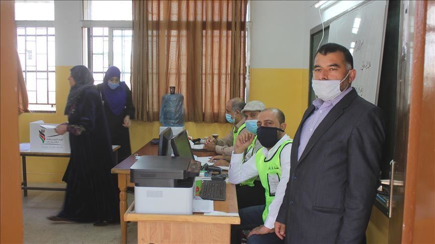 انتخابات الأردن.. كورونا يهبط بالمشاركة والقبلية تتصاعد (تقرير إخباري)