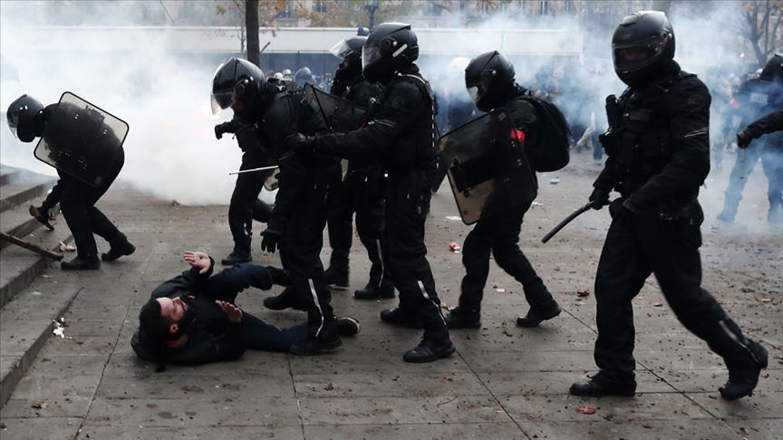 Amnesty International reagon ndaj projektligjit francez që ndalon filmimin e policisë në detyrë