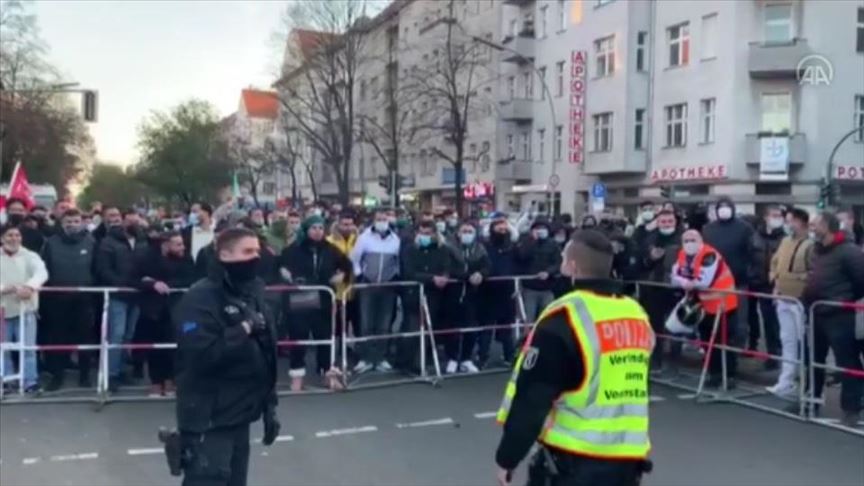 برلين.. تظاهرة ضد متطرف دنماركي معروف بعدائه للإسلام