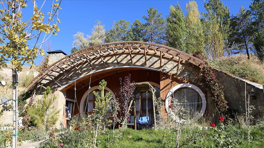 Sivas�ın �Hobbit evleri�nde sonbahar güzelliği
