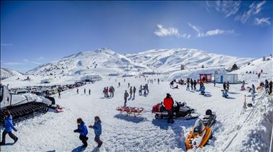 Tourism in time of pandemic: Turkey replaces virus-locked Europe