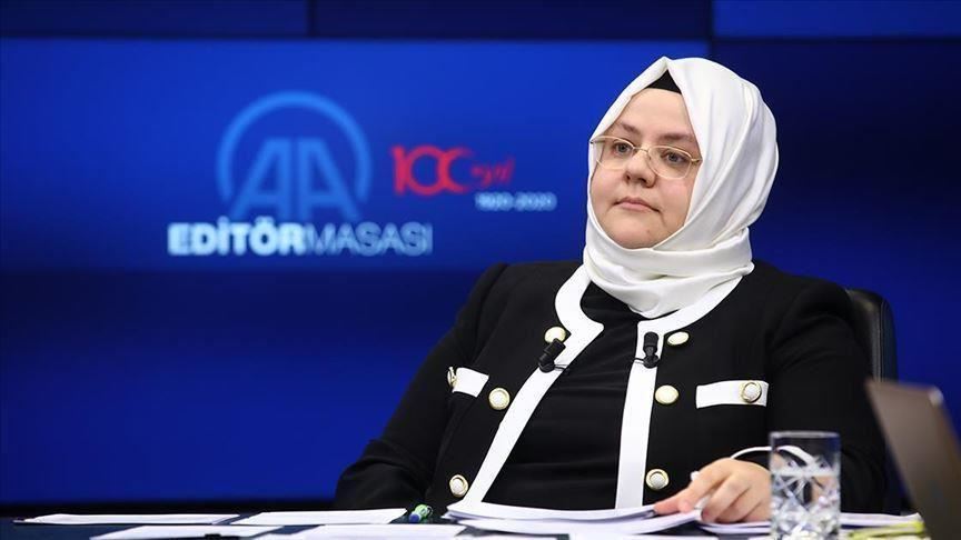 إصابة وزيرة الأسرة والعمل التركية بكورونا 