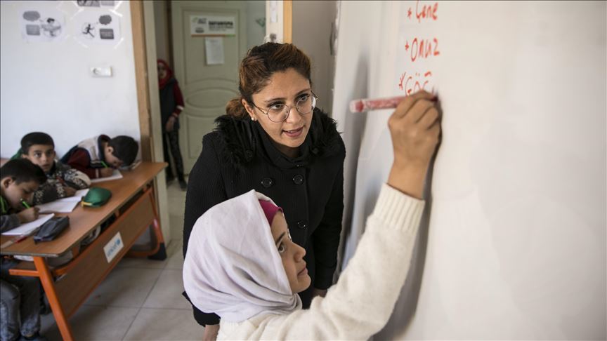 Like vaccine-making duo, 'Syrians in Turkey to be role models'