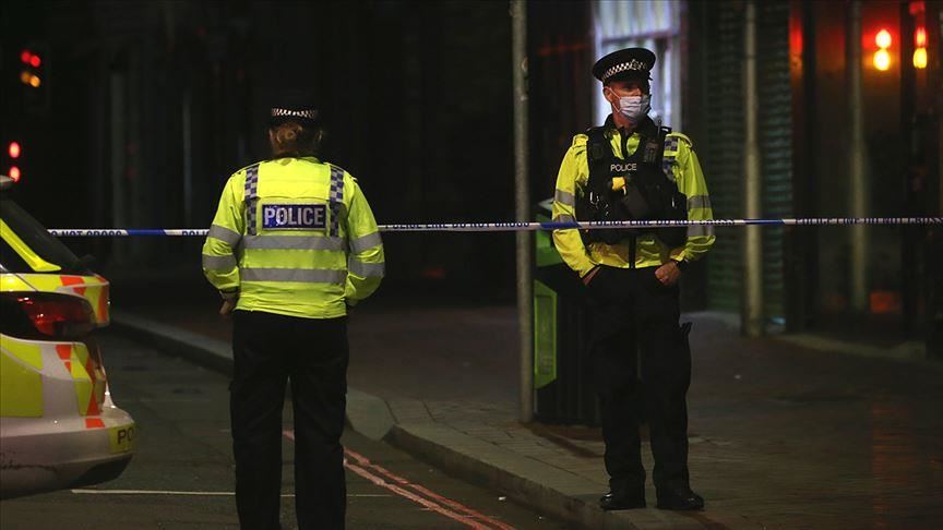 Policia britanike në kërkim të vjedhësve të produkteve Apple me vlerë 5 milionë funta