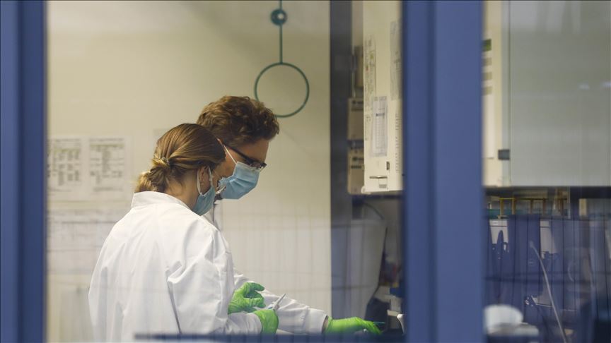 Farmacéuticas Pfizer y BioNTech afirman que efectividad de su vacuna contra la COVID-19 es del 95%