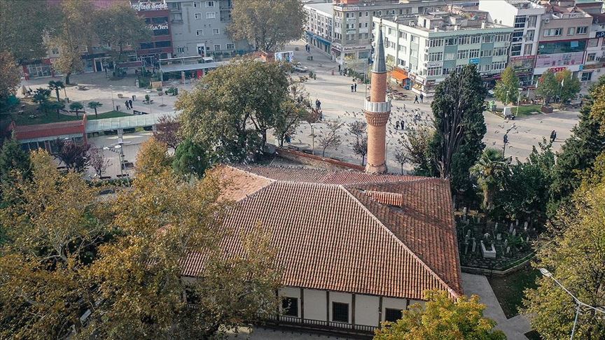 Vaniköy Camisi'nin Bursa'daki benzeri Mehmed Vani Camisi 346 yıldır ayakta 