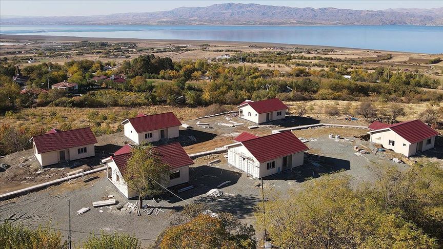 elazig in koylerindeki depremzedeler ileri yapi teknolojisiyle uretilen evlere kavusacak