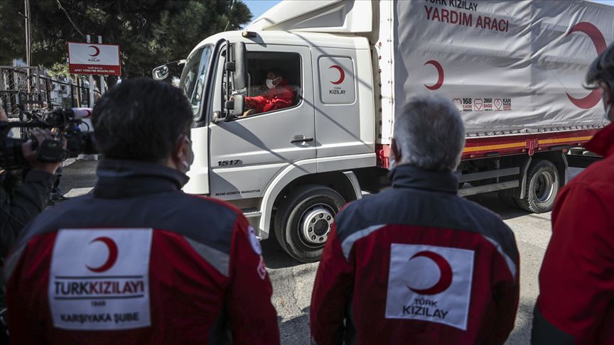 Türk Kızılay evlerine kavuşana kadar İzmirli depremzedelerin yanında olacak