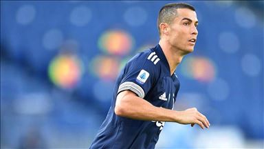 Juventus, Cagliari engelini Ronaldo'nun golleriyle aştı