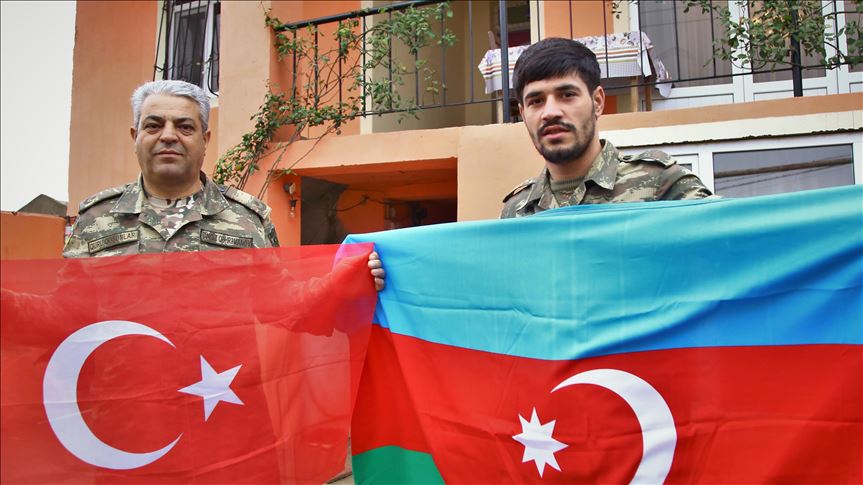 Padre e hijo azerbaiyanos salvaron a su aldea originaria de la ocupación de Armenia