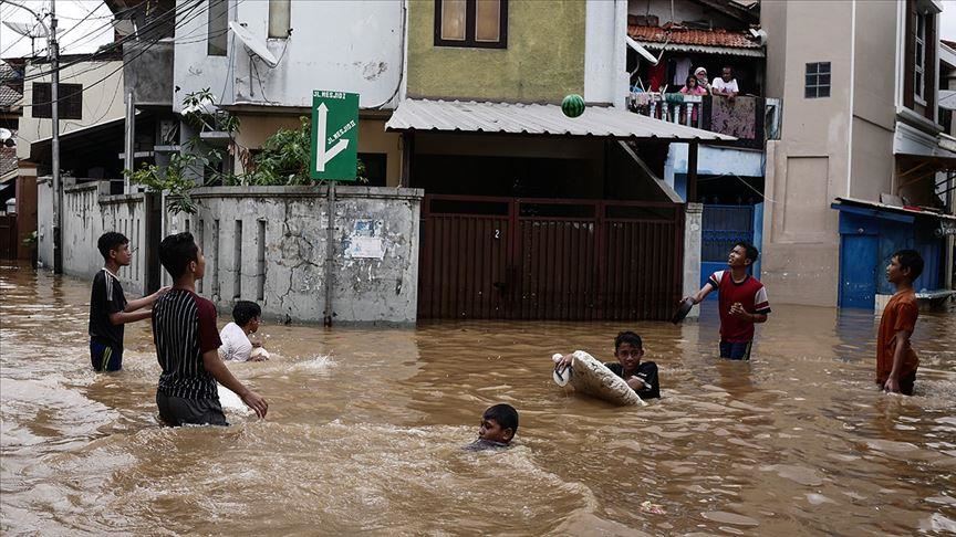 В Индонезии в зоне наводнения затоплены более 1070 построек