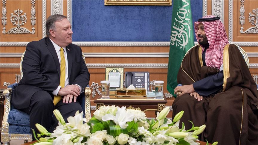 Pompeo viziton Arabinë Saudite, takohet me princin e kurorës