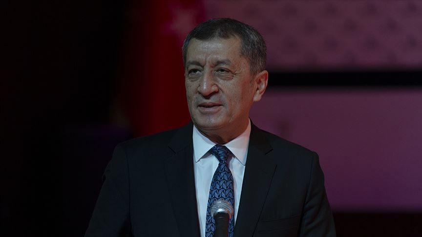Bakan Selçuk: Bu ülkenin çocuklarını dünyada akranlarıyla yarışacak noktaya getireceğimize inanıyorum