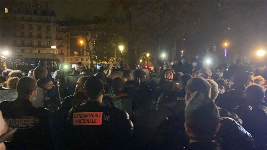 Paris migrant camp cleared in overnight raid