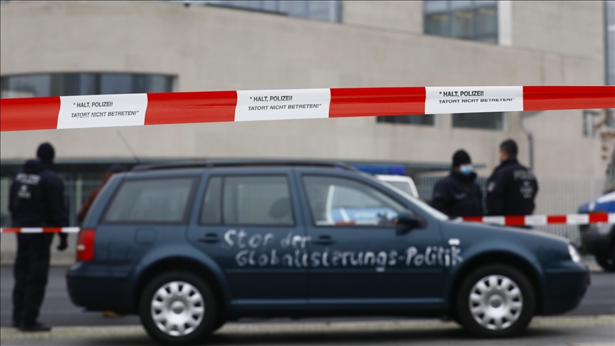 Nemačka: Priveden vozač zbog udara u kapiju ureda kancelarke Merkel