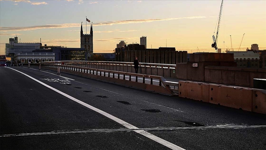 İngiltere salgına karşı 280 milyar sterlin harcadı