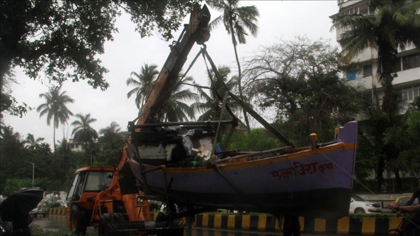Mes pandemisë COVID-19, India jugore pret ciklonin Nivar