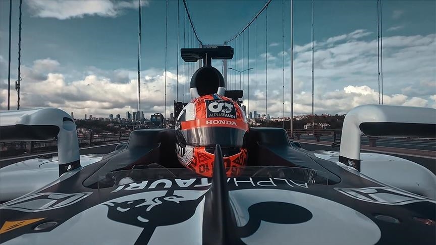 Filmi promovues i Formula 1 në Stamboll filloi të shfaqet në mbarë botën