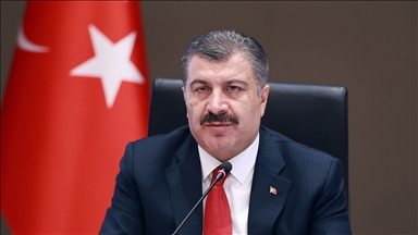 Bakan Koca'dan 'aşı geliştirme çalışmaları yarışında biz de varız' paylaşımı